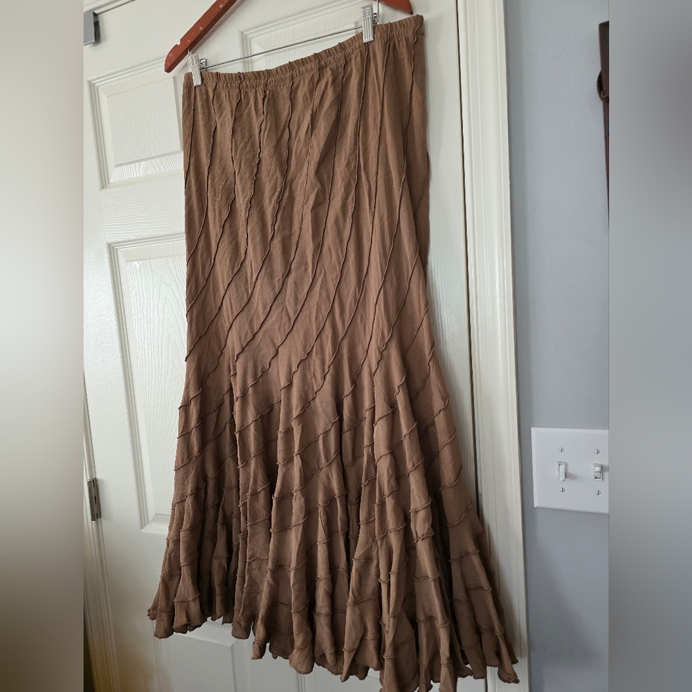 Elegant Brown Pleated Skirt